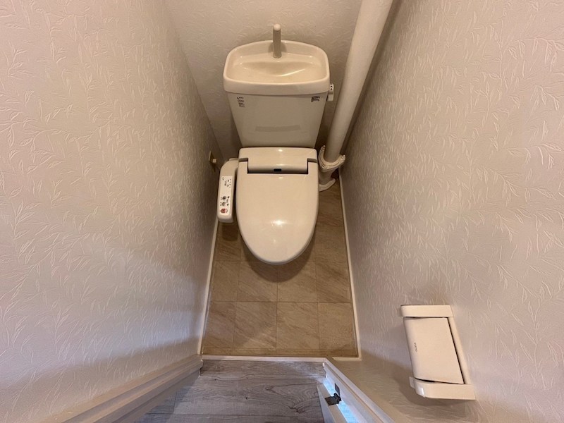 トイレ　※別号室の写真使用中