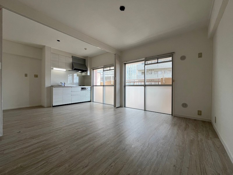 居室・リビング　※別号室の写真使用中