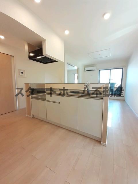 キッチン　おしゃれなリビングです 物件の外観です