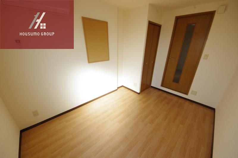 その他部屋・スペース　広くて明るい寝室