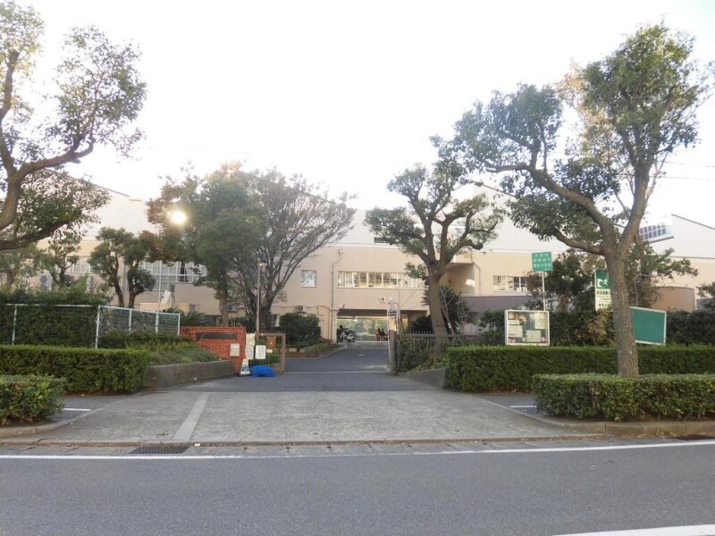 小学校　芦屋市立潮見小学校（小学校）まで130m
