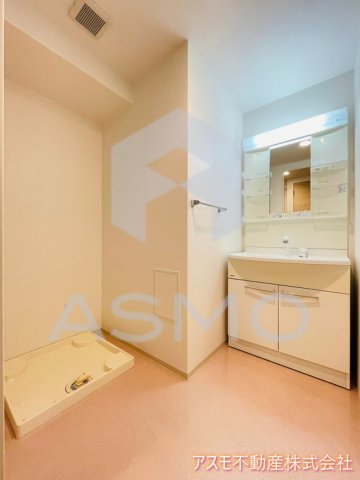 洗面設備　同マンション別部屋　参考写真