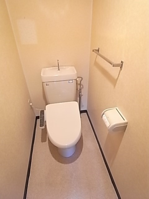 トイレ　清潔感のあるトイレです