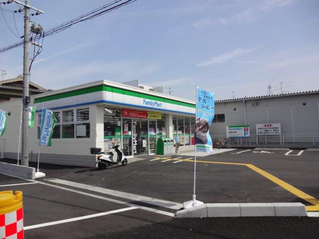 コンビニ　ファミリーマート（コンビニ）まで1186m