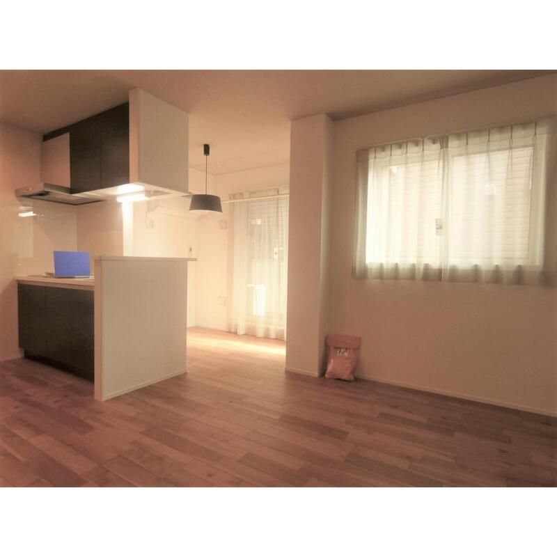 居室・リビング　☆明るい洋室☆