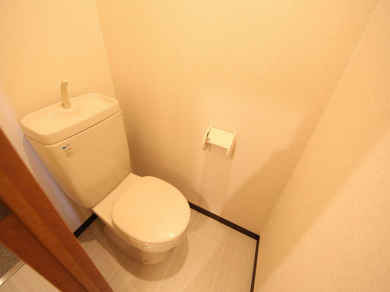 トイレ　洋式トイレ（温水洗浄便座取り付け可）