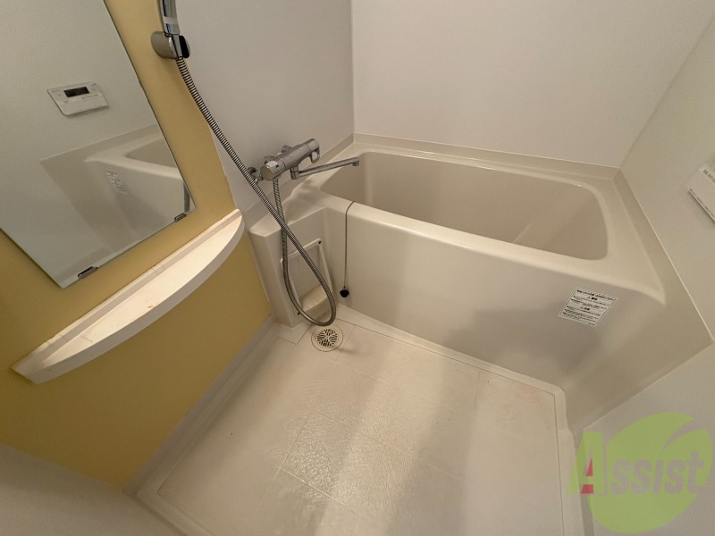 バス・シャワールーム　お風呂になります。一日の疲れを癒してくださいね。