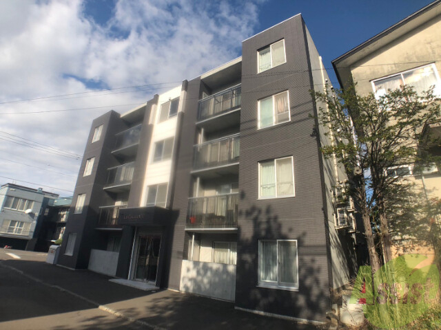 建物外観　札幌市東区北１８条東「ＬａＣａｕｓａＮ１８」