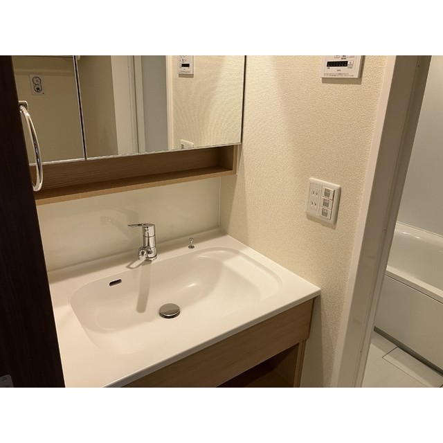 洗面設備　洗髪洗面化粧台