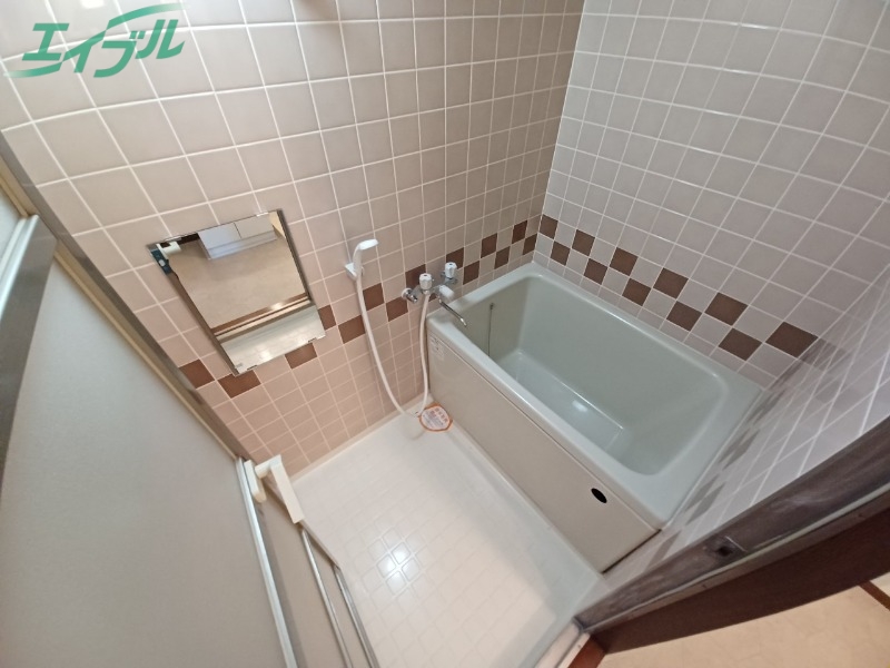 バス・シャワールーム　同型参考写真