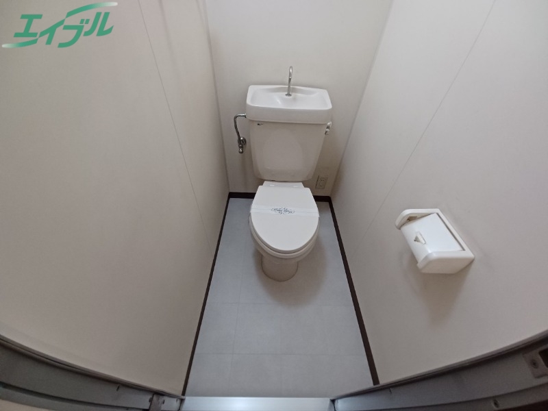 トイレ　同型参考写真
