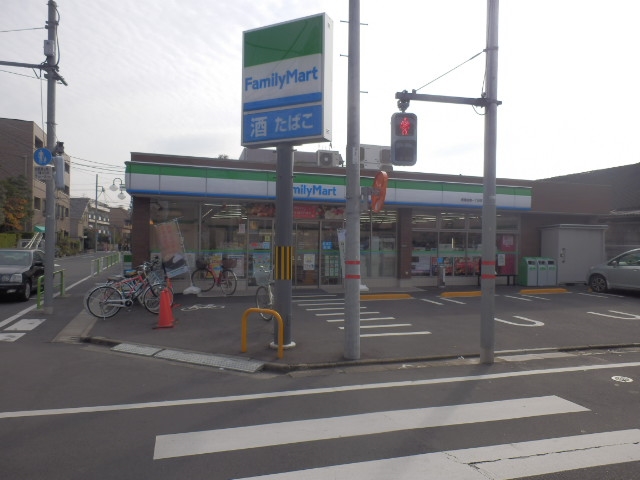 コンビニ　ファミリーマート板橋成増一丁目店（コンビニ）まで107m