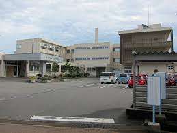 中学校　射水市立射北中学校（中学校）まで203m