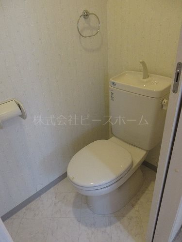 トイレ　※別号室参考写真