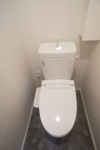 トイレ　洗浄便座・暖房便座設置済み！毎日清潔・快適に暮らせます☆