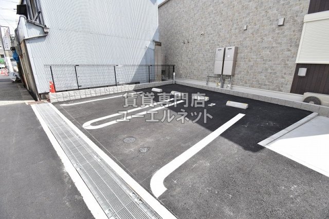 駐車場　敷地内駐車場