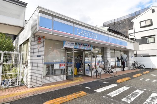 コンビニ　ローソン 尼崎立花町一丁目店（コンビニ）まで418m