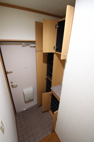 収納　シューズボックス
