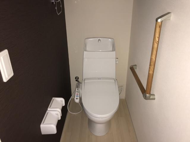 トイレ　シャワー付トイレ