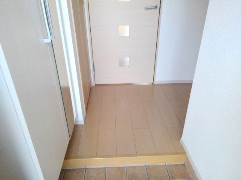 玄関　図面と現状に相違がある場合には現状を優先