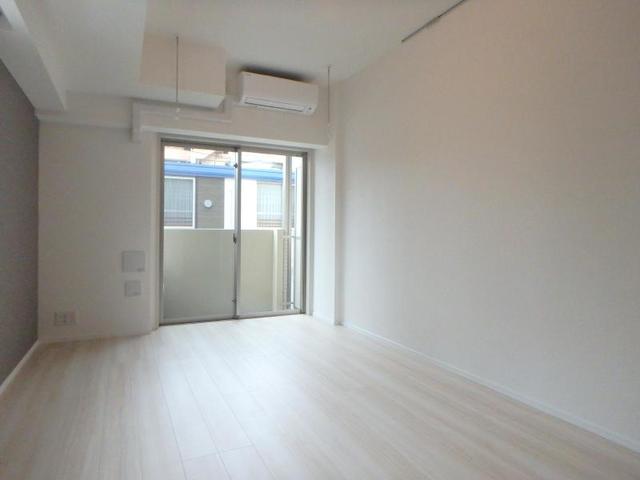 居室・リビング　洋室４