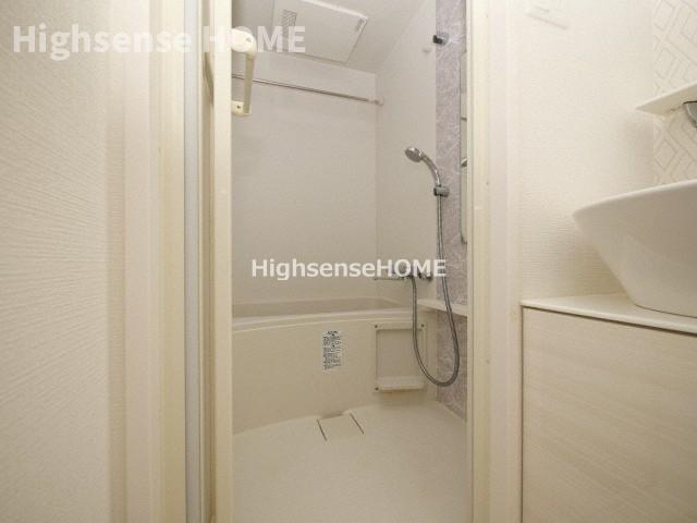 バス・シャワールーム　ゆったり過ごせるお風呂です