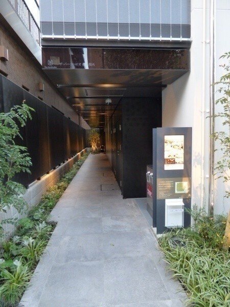 エントランス　角部屋です