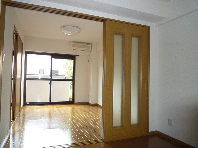 居室・リビング　別部屋です。（参考）