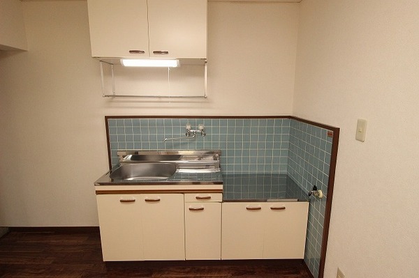 キッチン　※現況を優先します。