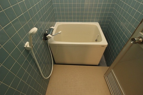 バス・シャワールーム　※現況を優先します。