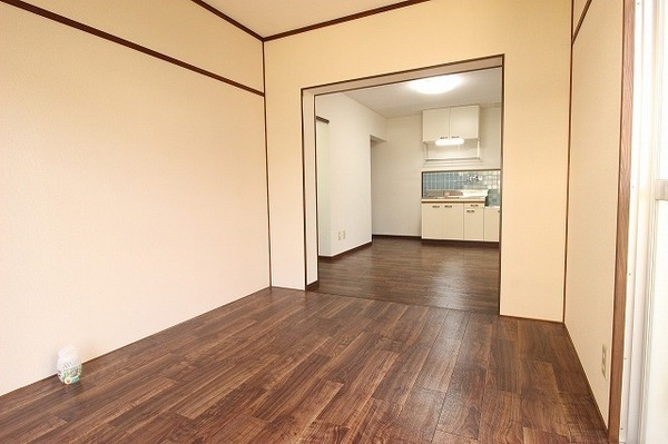 居室・リビング　※現況を優先します。