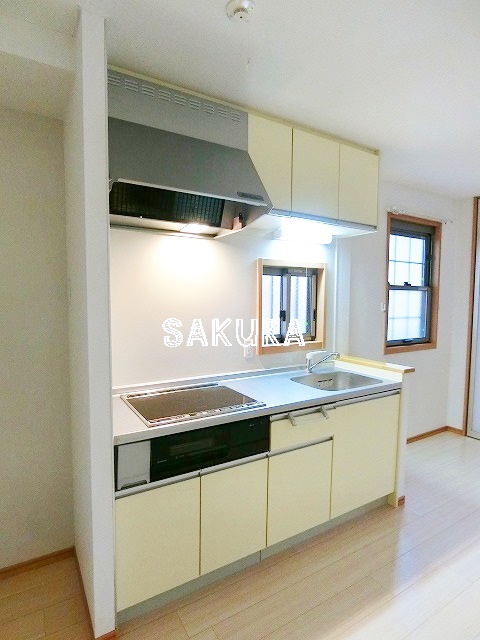 キッチン　お掃除しやすい人気のIHコンロ♪