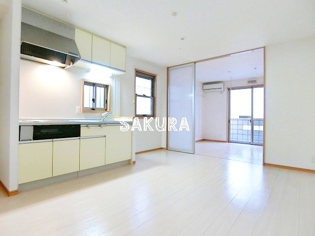 居室・リビング　開放感のあるゆったりとしたお部屋♪