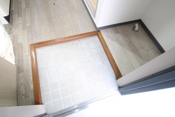 玄関　※別部屋の写真です