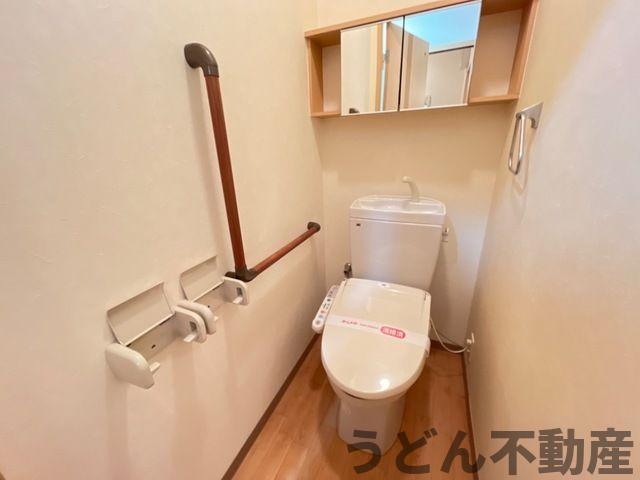 トイレ　うどん県のお部屋探しはうどん不動産へ うどんちゃんとLINE
