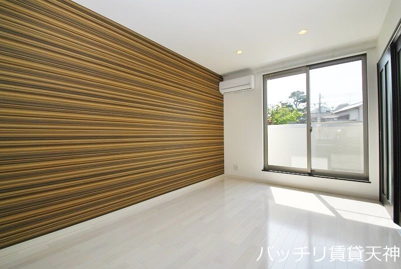 居室・リビング　類似の物件になります。現況を優先致します。