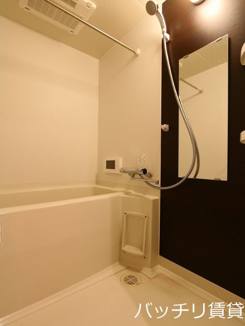 バス・シャワールーム　類似の物件になります。現況を優先致します。