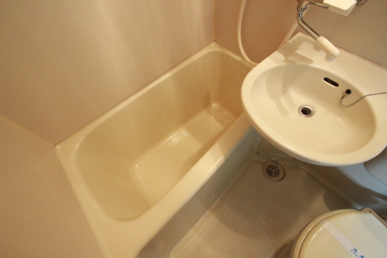 洗面設備　※別号室の写真です