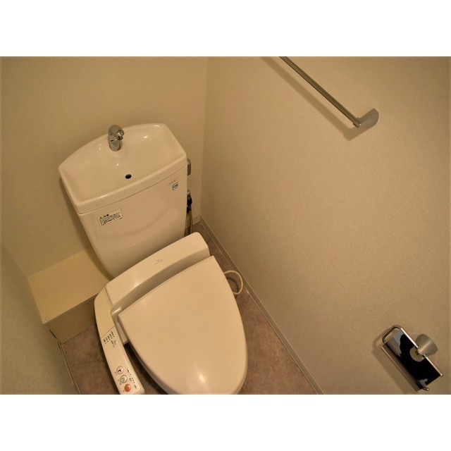 トイレ　落ち着いたトイレです