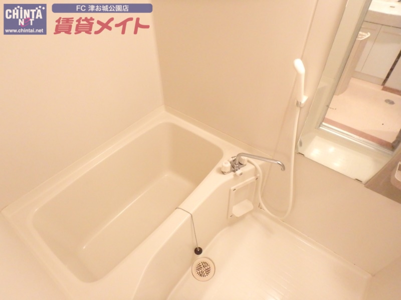 バス・シャワールーム　同型参考写真