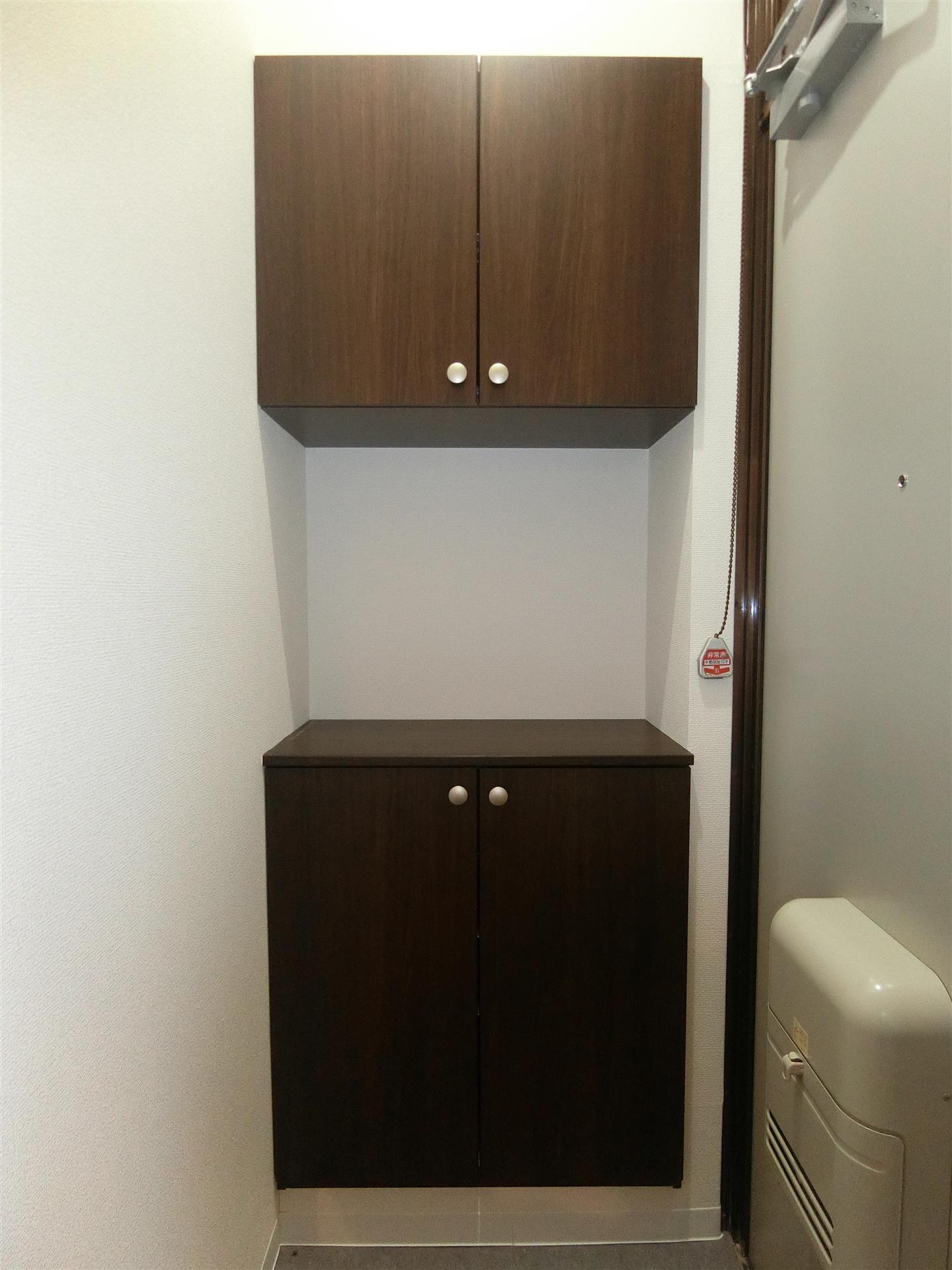 玄関　小物なども飾れるシューズボックス付きの玄関です♪