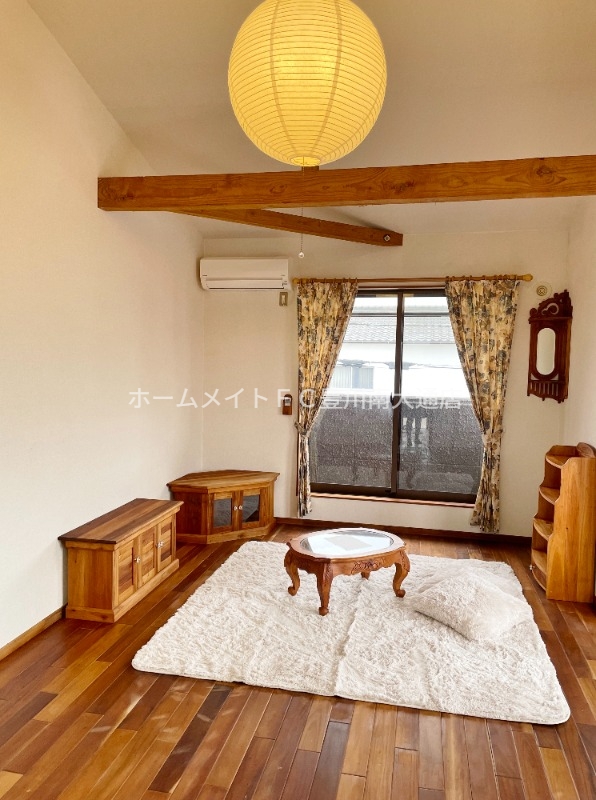 居室・リビング　同型別部屋写真