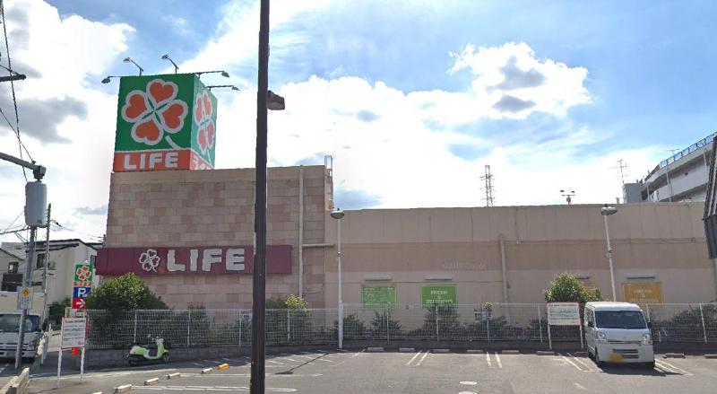 スーパー　ライフ 扇大橋駅前店（スーパー）まで220m
