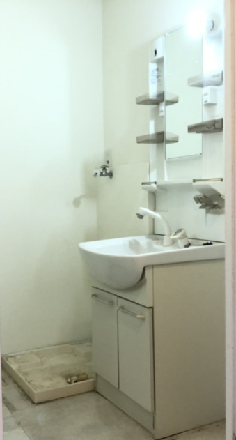 洗面設備　コンパクトで使いやすい洗面所