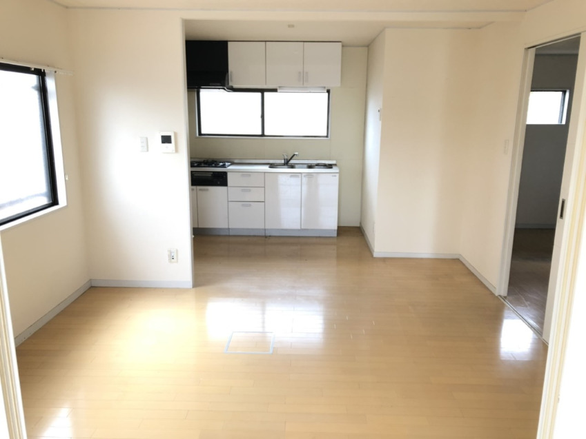 居室・リビング　こちらのリビングで趣味の時間をお楽しみください