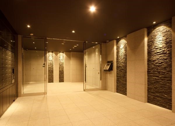 ロビー　ご見学予約受付中