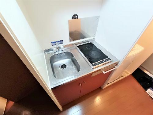 キッチン　コンロは２口コンロです。