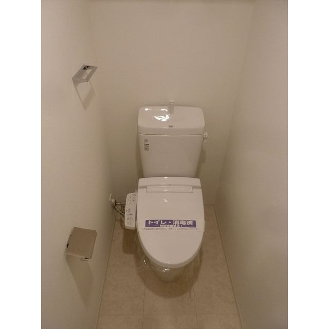 トイレ　※写真は同Ｔｙｐｅの別号室のものです。