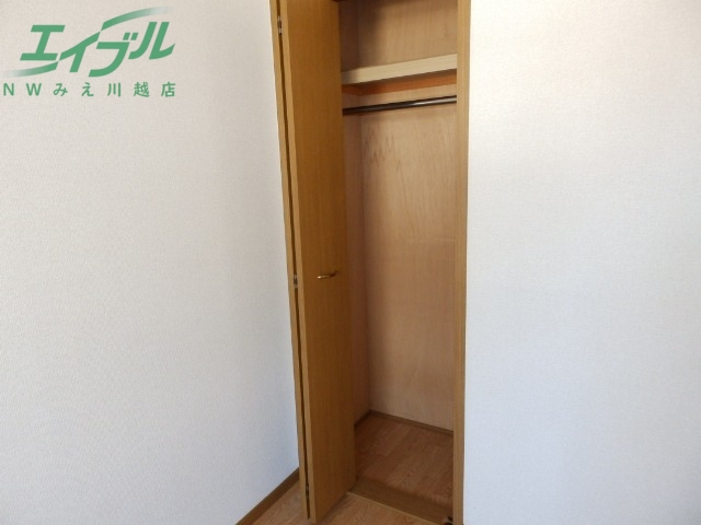 収納　同型参考写真