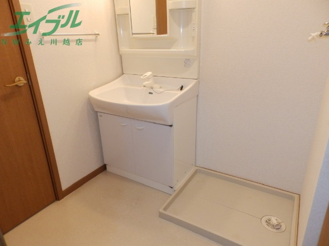 洗面設備　同型参考写真